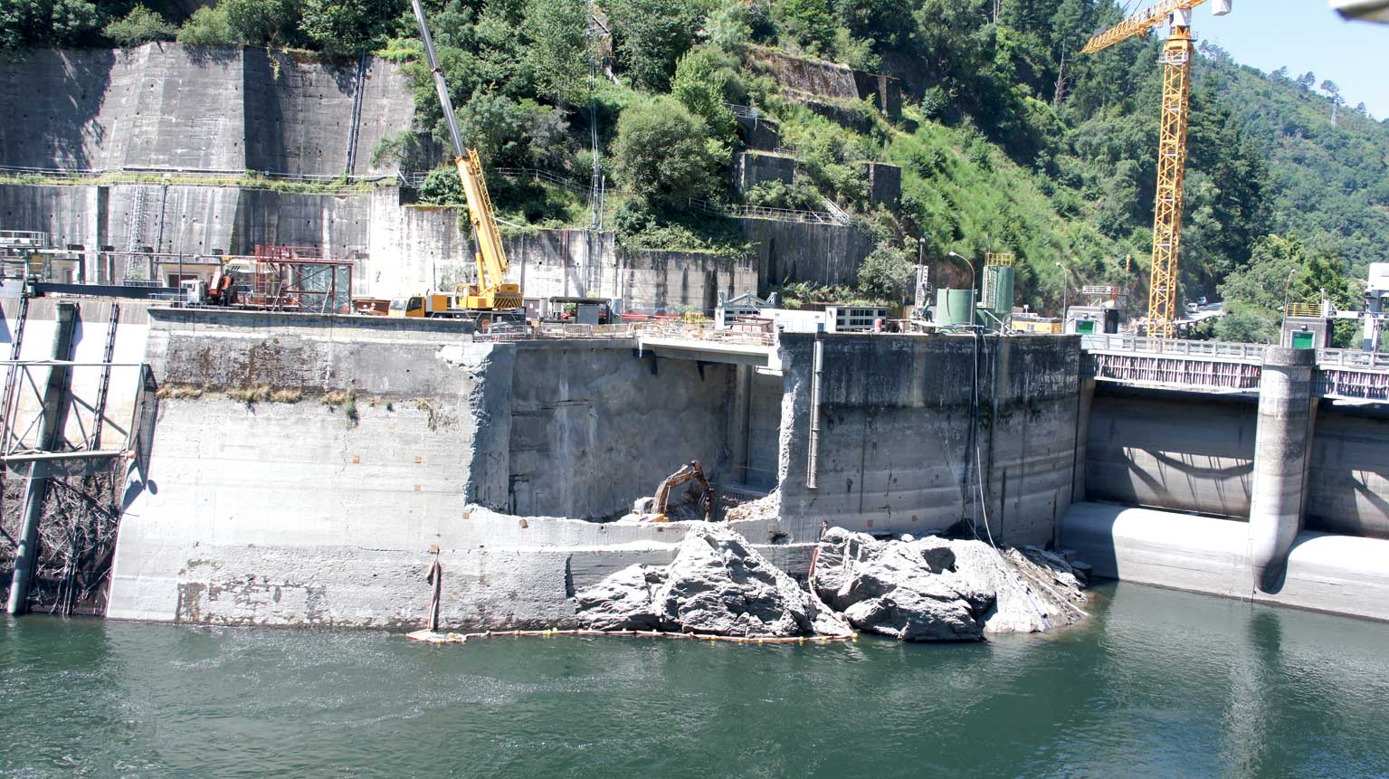 Alzados de muros en la obra de Toma