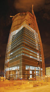 En septiembre, la torre sufri� un incendio en la planta 30