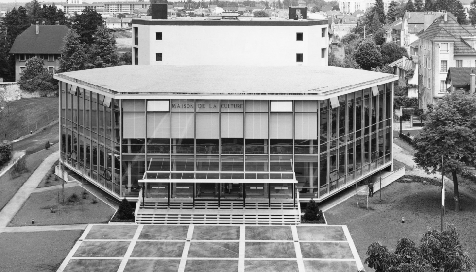 Imagen del teatro a finales de los aos 60, cuando fue construido. Foto: Archivos Thonon-Les Bains