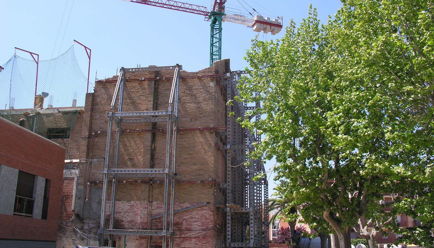 Obras de rehabilitacin de la fachada de un edificiuo