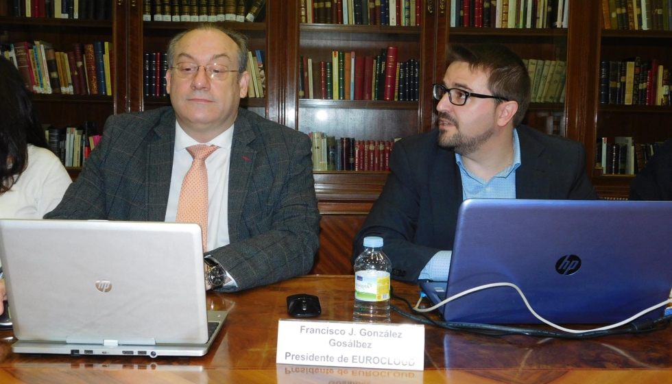 Ignacio Carrasco (izquierda) y Francisco J. Gonzlez Goslbez durante la rueda de prensa del pasado 17 de enero
