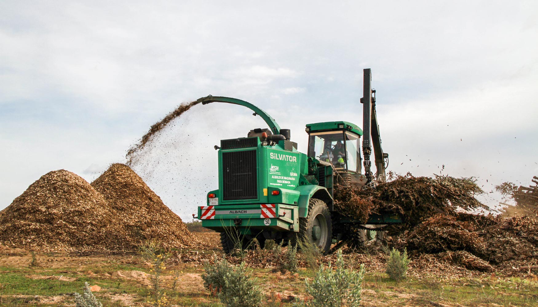 Astillado de restos forestales para biomasa
