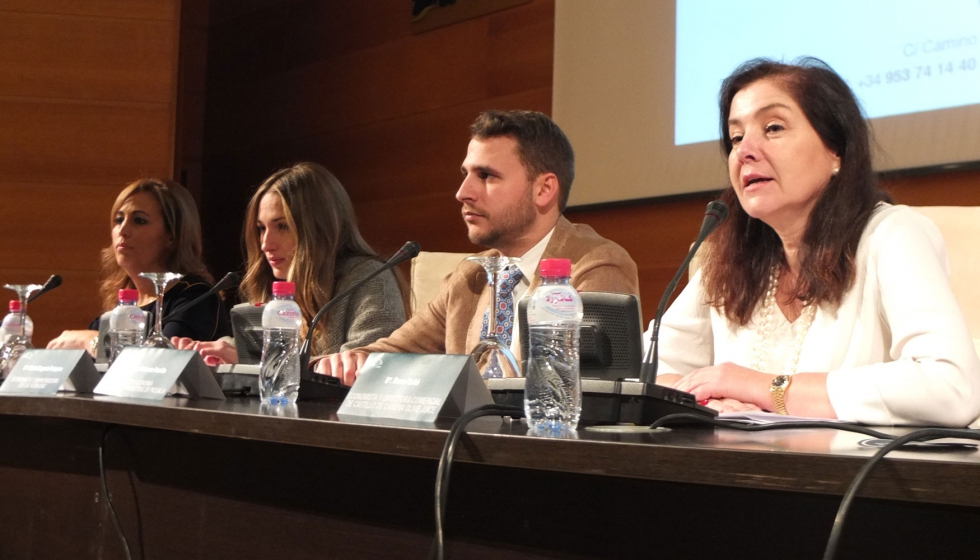 Integrantes de la segunda mesa redonda