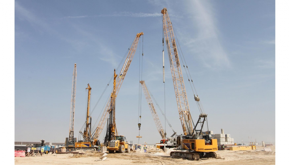 DBB est utilizando 4 mquinas Liebher en la obra de Expo Village en Dubai