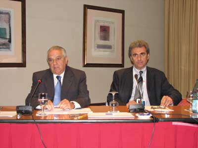 El presidente de AGM, Pedro Cuesta (izquierda), inaugur el X Congreso Nacional de Flexografa junto al presidente de la ATEF, Josep Alguer...