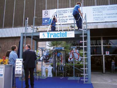 Tractel exhibi el uso de sus equipos de proteccin individual en su stand de Construmat