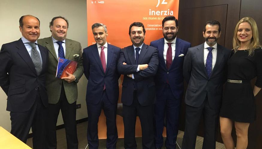 Equipo de Inerzia tras la presentacin del informe anual en Sevilla. Foto: Facebook Inerzia