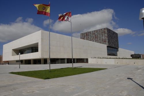 Imagen exterior de las Cortes de Castilla y Len