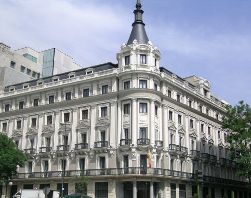 Fachada de la sede de la CNMC en la calle Alcal de Madrid