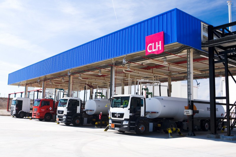 CLH ha desarrollado este equipamiento con la vocacin de que sea utilizado por camiones cisterna de todo el mundo...