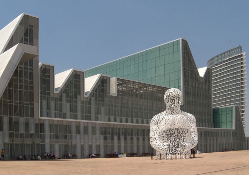 El Palacio de Congresos de Zaragoza acoge hasta el jueves 16 el Congreso Mundial de la Energa del Hidrgeno