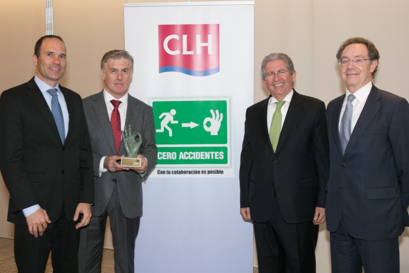 El presidente de CLH, Jos Luis Lpez de Silanes; el director general, Salvador Guilln y el consejero delegado, Jorge Lanza...