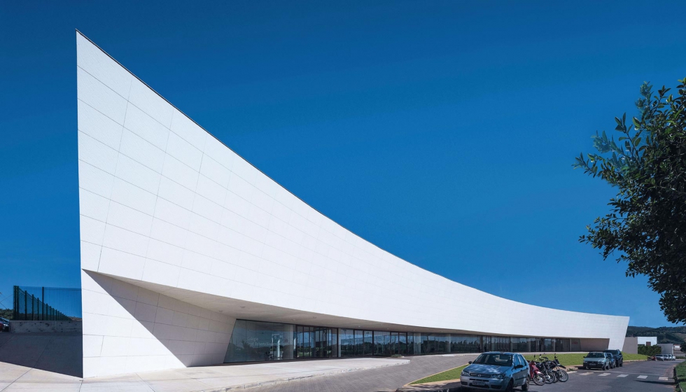 Ulma ha instalado una fachada de 12.000 m2 en Brasil