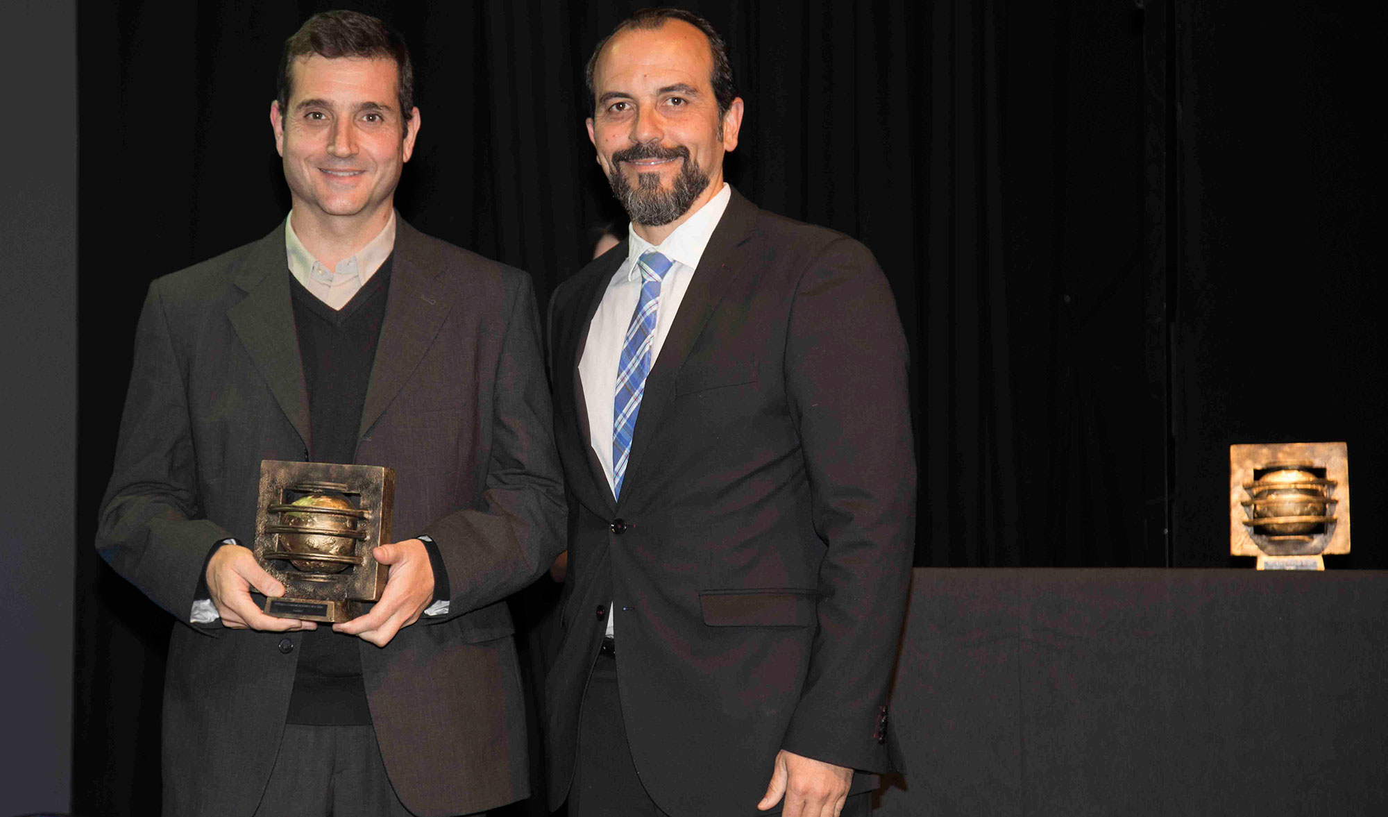 Jos Luis Pontn, jefe de Servicio de Informacin y Anlisis de datos del Institut Catal D'Oncologia recogi el galardn de ganador...
