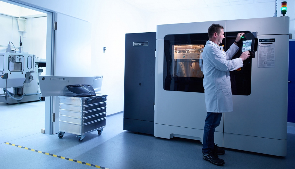 Siemens Mobility utiliza su impresora 3D Fortus 900mc de la serie Production y materiales sintticos de Stratasys para imprimir piezas de produccin...