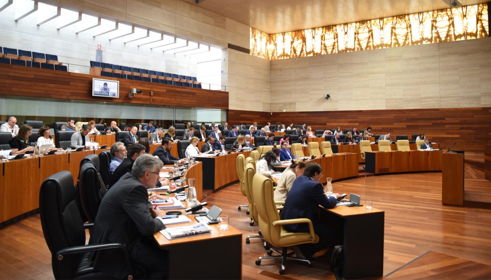 Imagen de la sesin plenaria de la Asamblea de Extremadura celebrada el pasado 4 de mayo