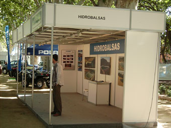 Hidrobalsas presented at the Fira de Sant Miquel articles for the sealing of all kinds of ponds, pools, deposits, ornamental lakes...