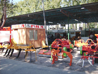 The stand of machinery agricultural Mil had different models of shredders, desbrozadoras and subsoladores