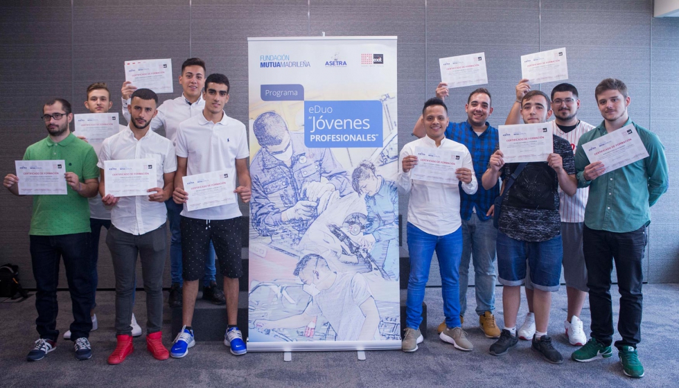 Algunos de los 17 participantes en el 'Proyecto Jvenes Profesionales'