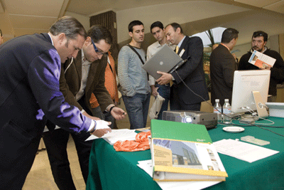 Grupo Neteman cont con su propio stand en el evento