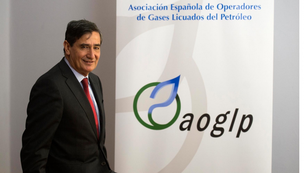 Santiago Prez es el secretario general de la Asociacin de Operadores de GLP (AOGLP), integrada por Cepsa, Disa, Primagas, Repsol y Vitogas Espaa...