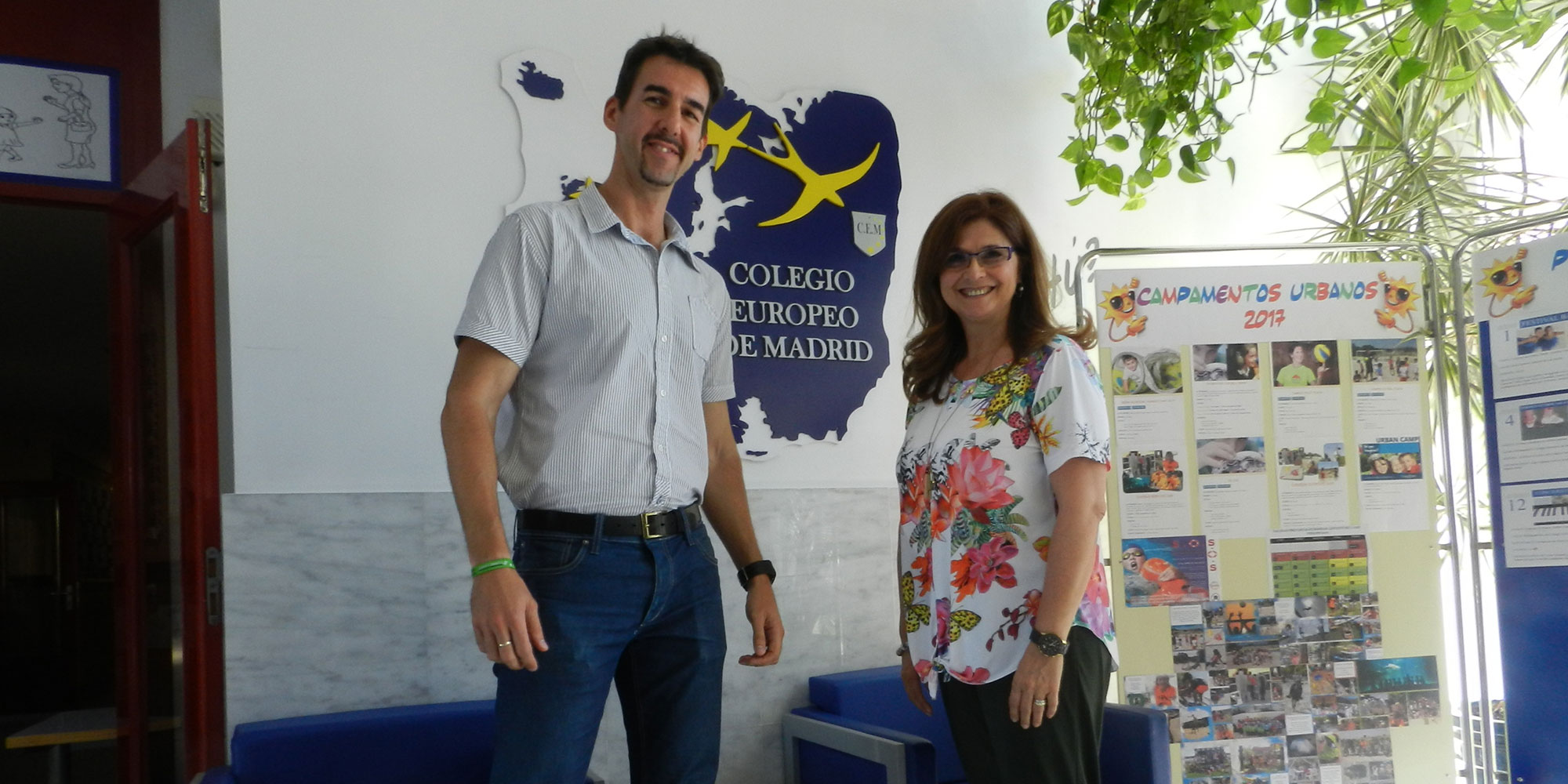 Jorge Calvo, responsable de TI del Colegio Europeo de Madrid y Emma Prez, directora del centro