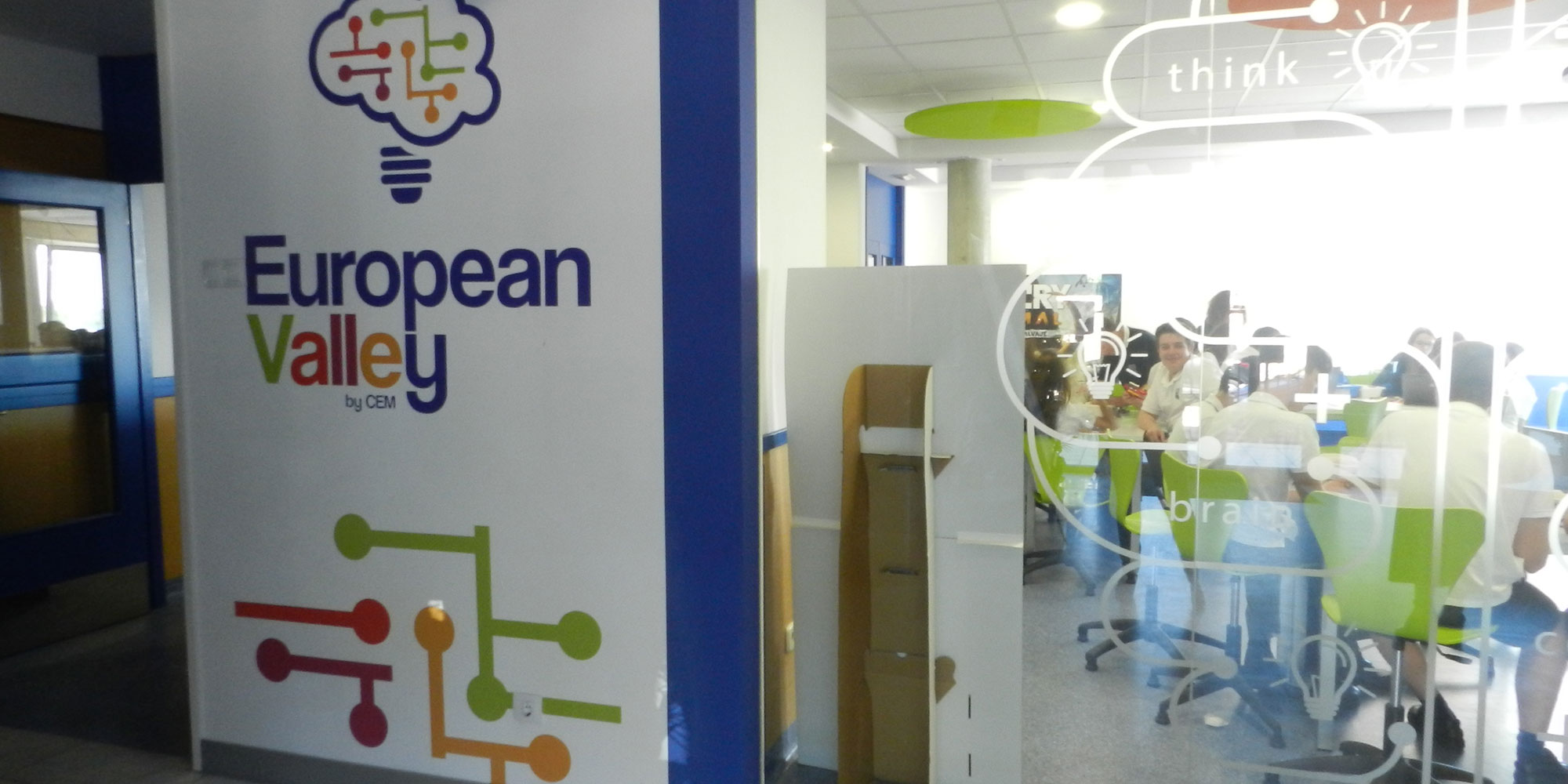 European Valley es un aula de inmersin digital, para involucrar a los alumnos en proyectos reales con un fin tangible...