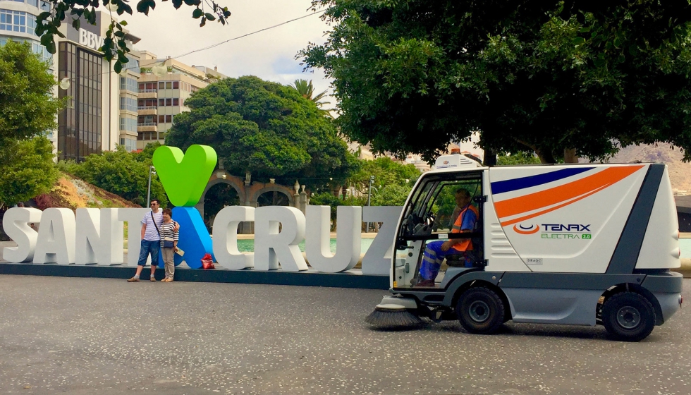 De entre los modelos mostrados en la capital tinerfea, destac la barredora urbana Tenax, la nica 100% elctrica en el mercado...