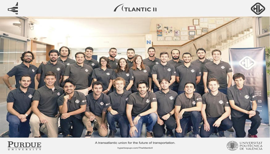 Foto de familia de los estudiantes de la Universitat Politcnica de Valncia que estn trabajando en el desarrollo del prototipo Atlantic II...