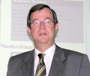K.F. Erkes, Director General de Demag Plastics