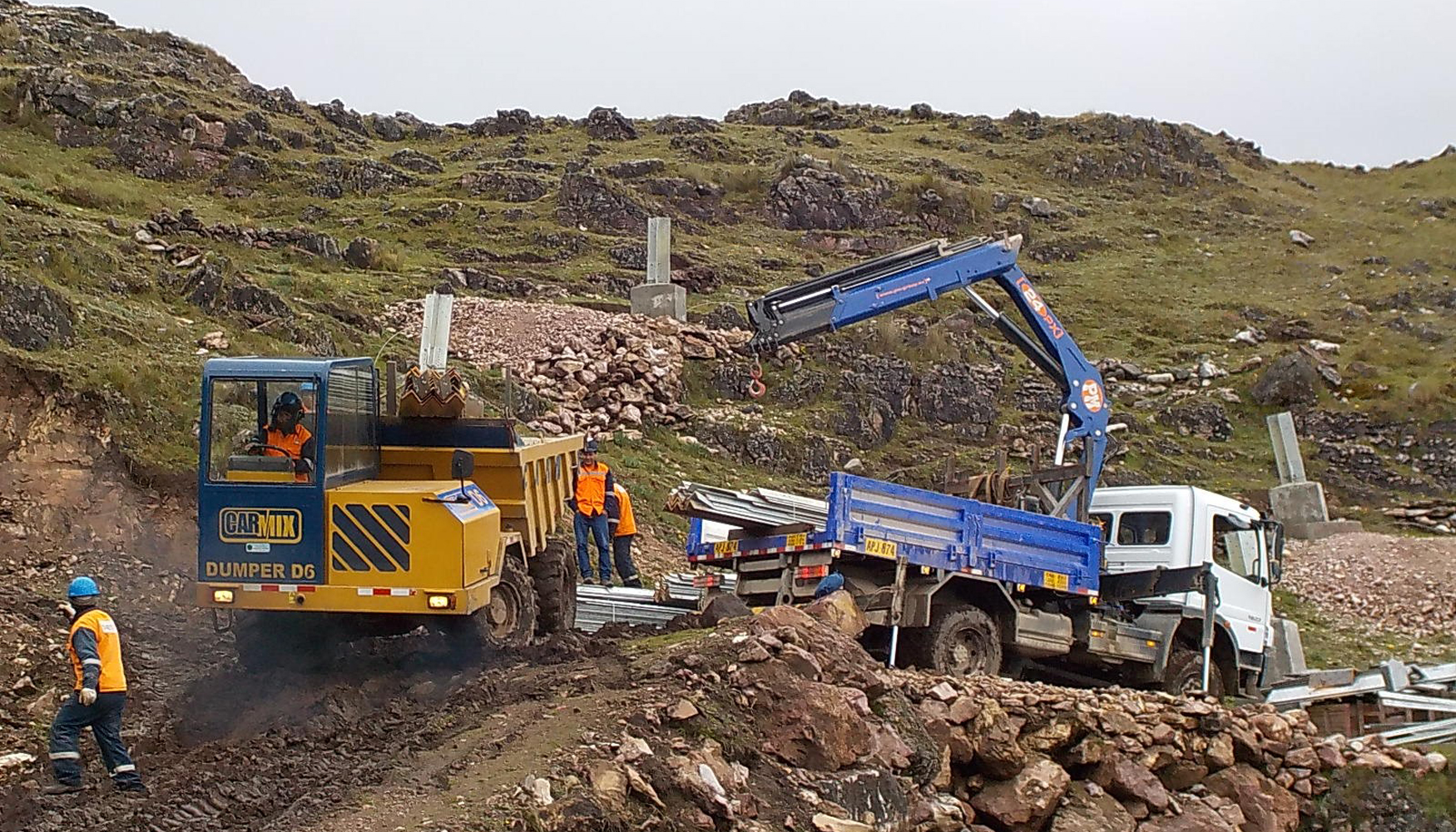 El Carmix Dumper D6 en los trabajos de la lnea de transmisin Mantaro  Montalvo (MAMO)