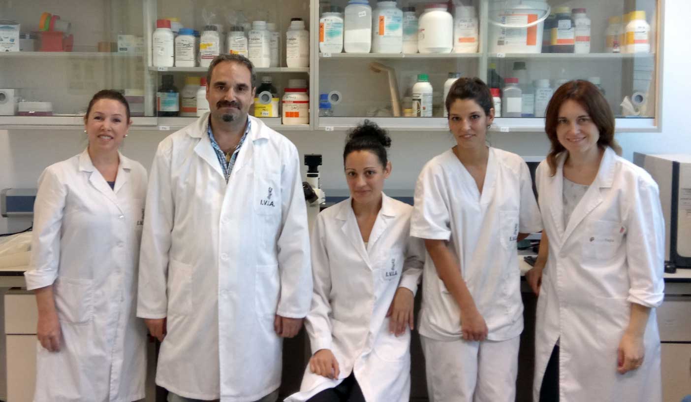 Foto 6. Grupo de trabajo del Laboratori de Patologia del CTP del IVIA...
