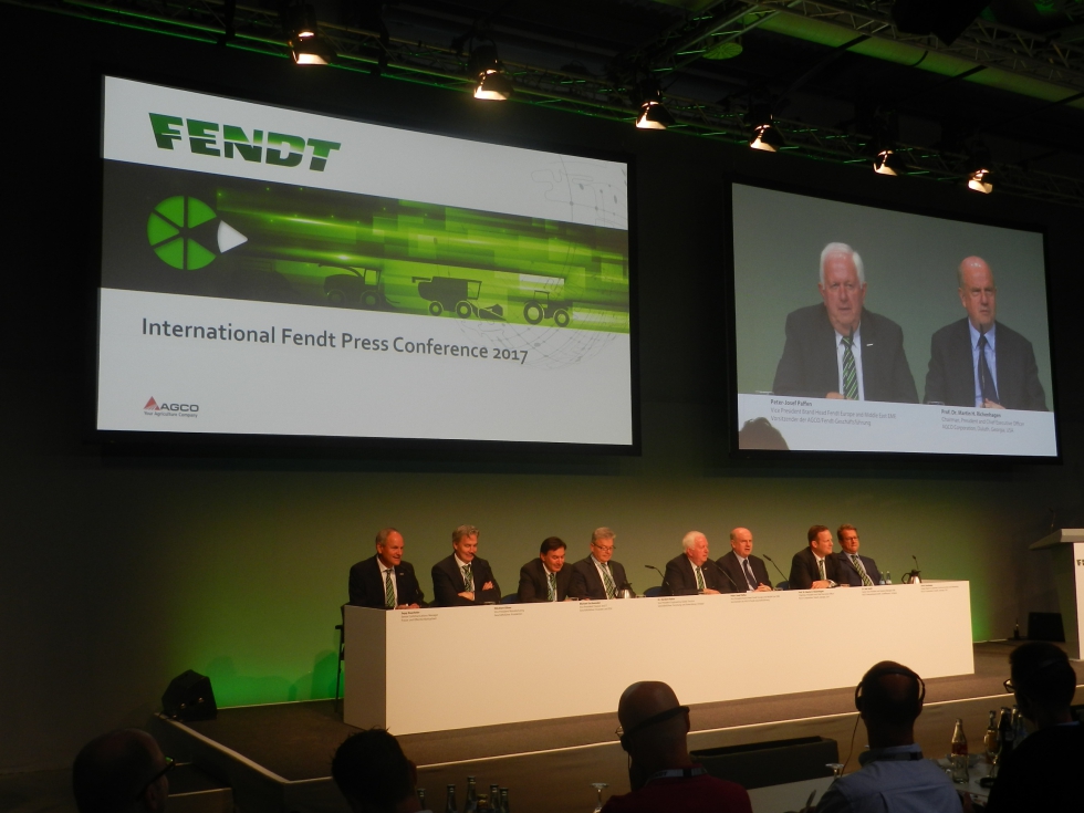 Directivos de AGCO/Fendt durante la conferencia de prensa internacional