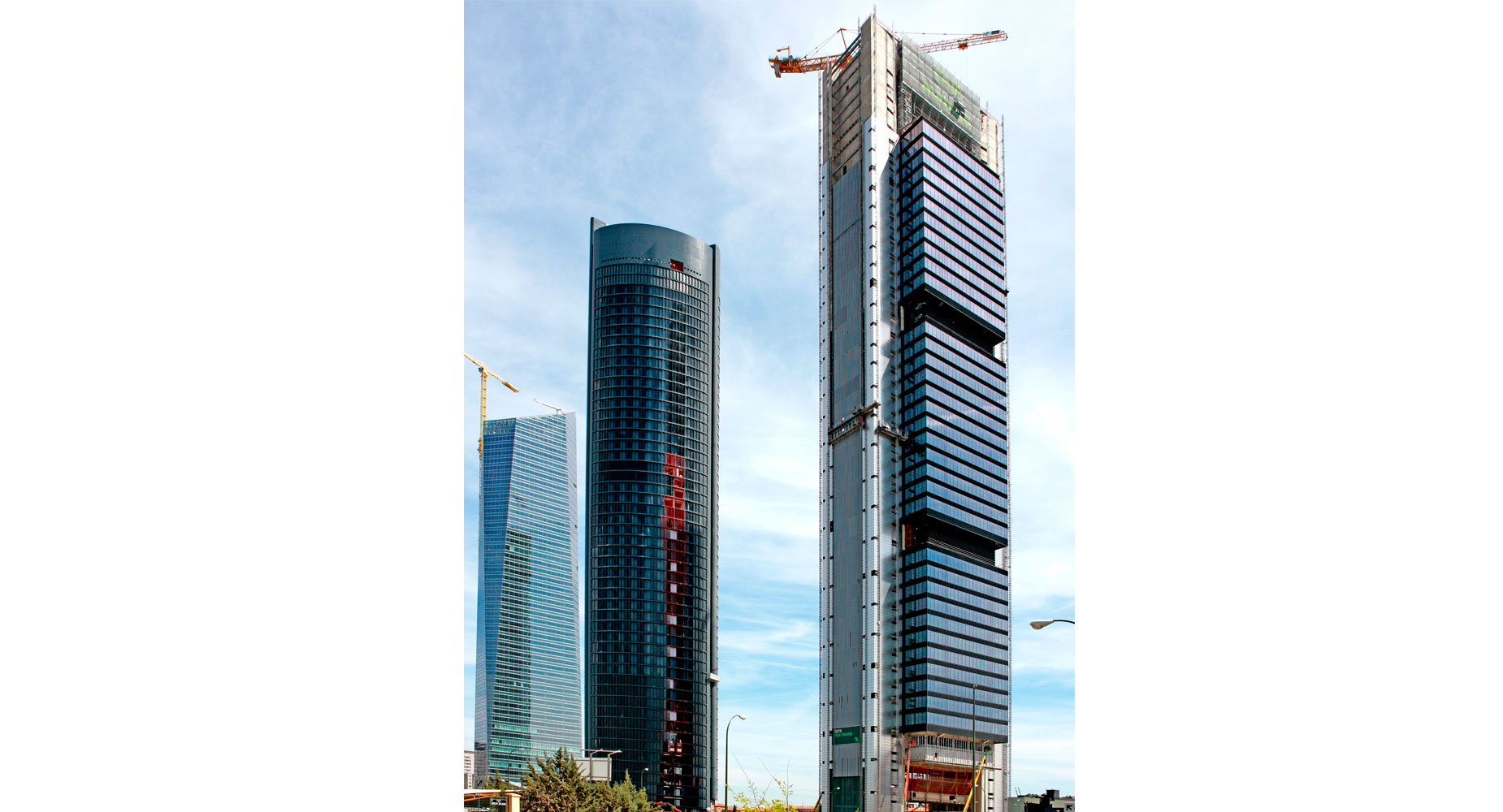 Cuatro Torres Business Area de Madrid es un ejemplo de la arquitectura ms reciente, con proyectos muy completos