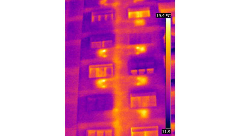 La termografa infrarroja es una herramienta muy til para detectar fugas y prdidas energticas y poder optimizar la eficiencia energtica de un...