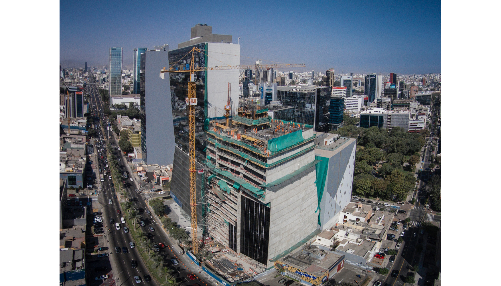 Obras de construccin del edificio sostenible Torre Javier Prado, en Lima
