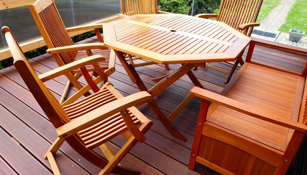 Crea Protector 2 en 1 es ideal para muebles de jardn y tarimas de madera