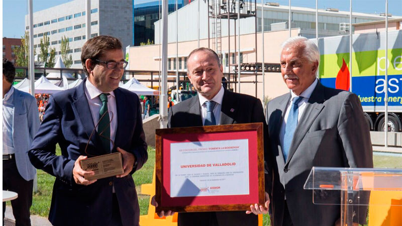 Daniel Miguel San Jos, rector de la Universidad de Valladolid recogi el Premio Fomenta la Bioenerga 2017