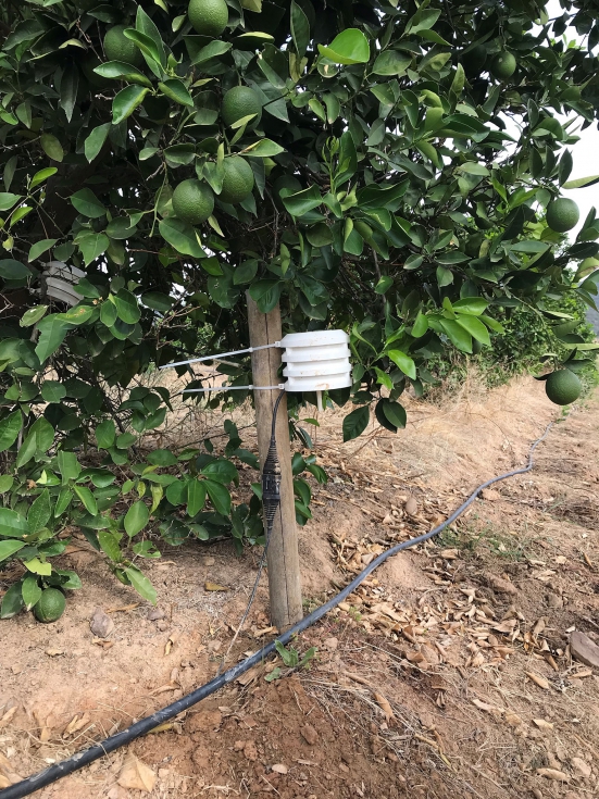 El sistema se compone de un sensor, una sonda, una batera y una conexin para enviar los datos y transmitirlos a la aplicacin...