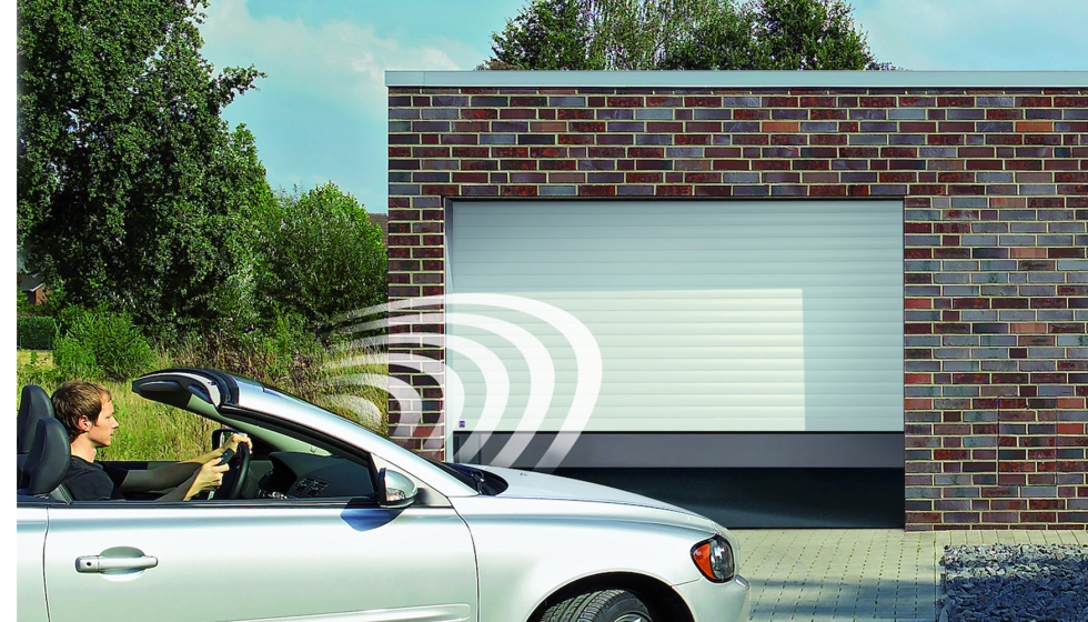 RollMatic OD, la puerta corredera de techo de garaje que ahorra espacio