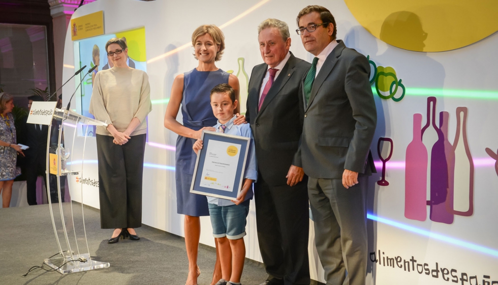Ramn Artime Fernndez, presidente de INLAC, recibi el Premio Extraordinario Alimentos de Espaa