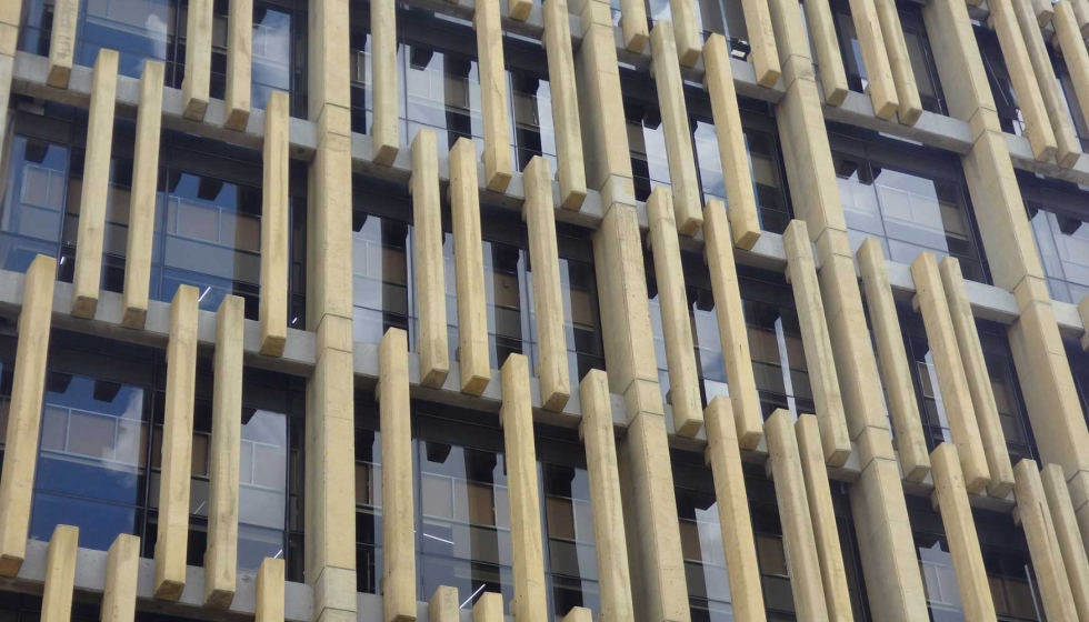 Detalle de la fachada del edificio institucional. Foto AFL