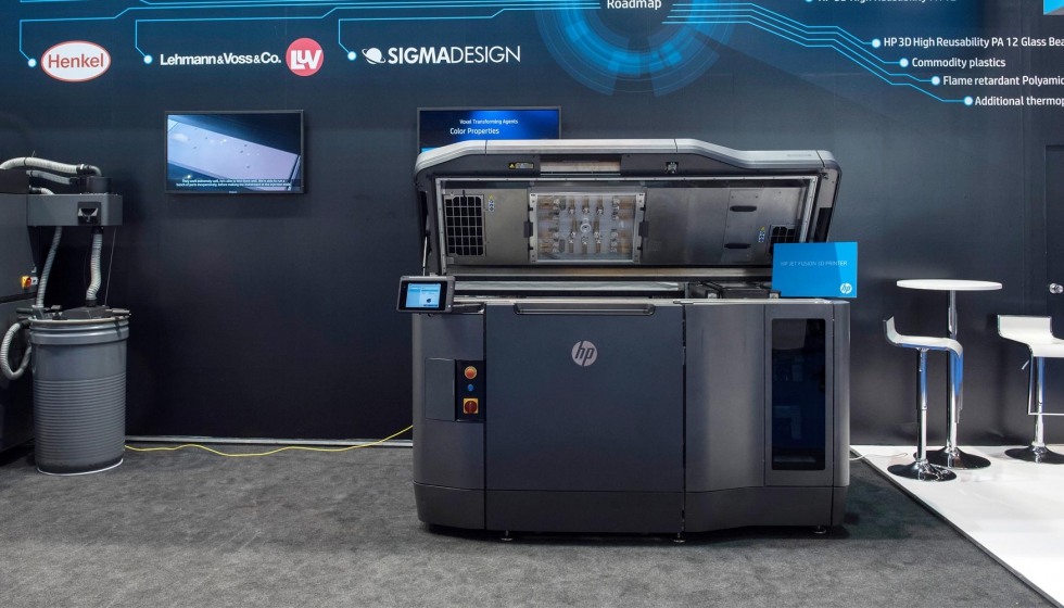 Impresora HP Multi Jet Fusion 3D 4200 expuesta en In(3D)ustry 2017...