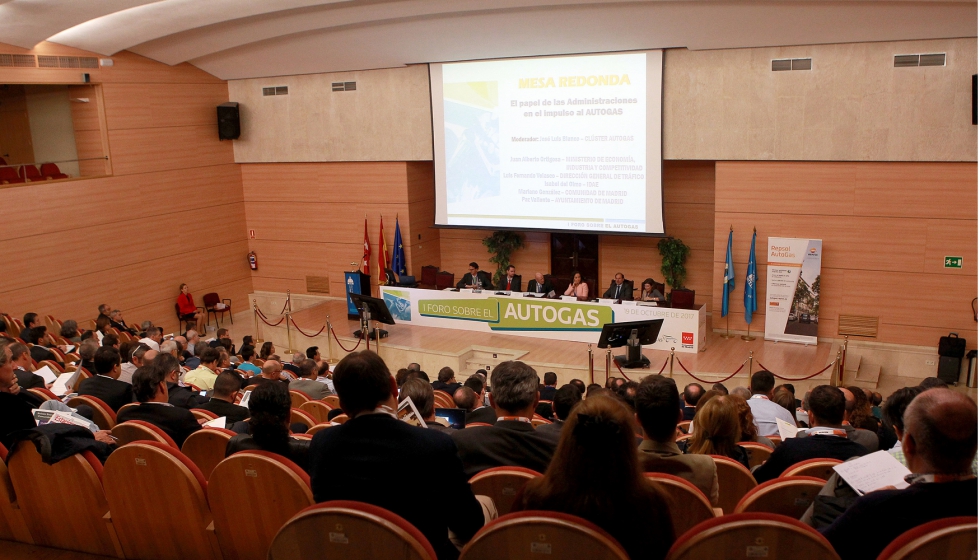 El auditorio de la Escuela Tcnica Superior de Ingenieros Industriales de Madrid fue el escenario en el cual se desarroll el I Foro sobre el Autogas...