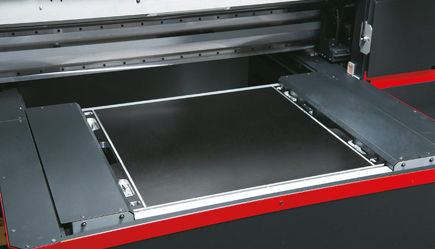 La nueva Mimaki 3DUJ-553 permite conformar objetos de 50x50x30 cm mximo, mayores que con otras impresoras 3D