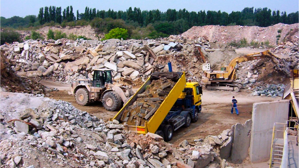 Los residuos de construccin y demolicin representan un riesgo para el medio ambiente y presentan autnticos desafos para la UE...