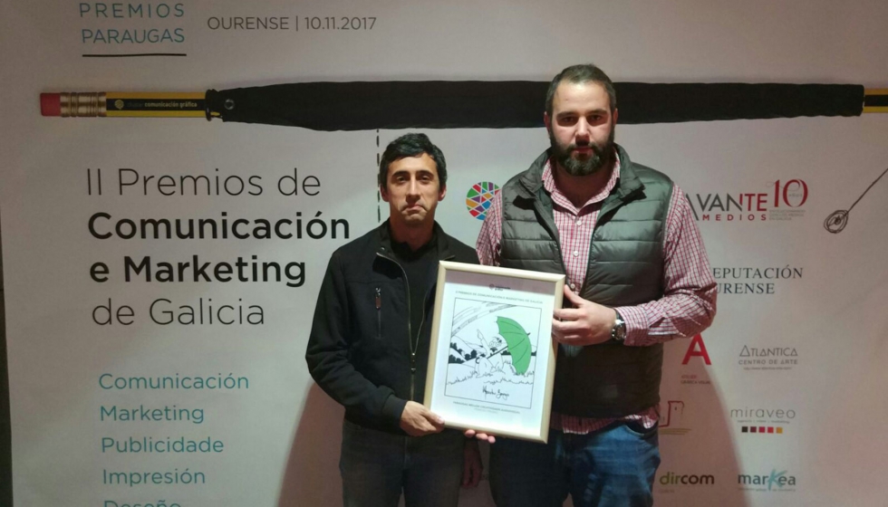 Jorge San Luis y Abraham Vieito de Clickfer con el premio