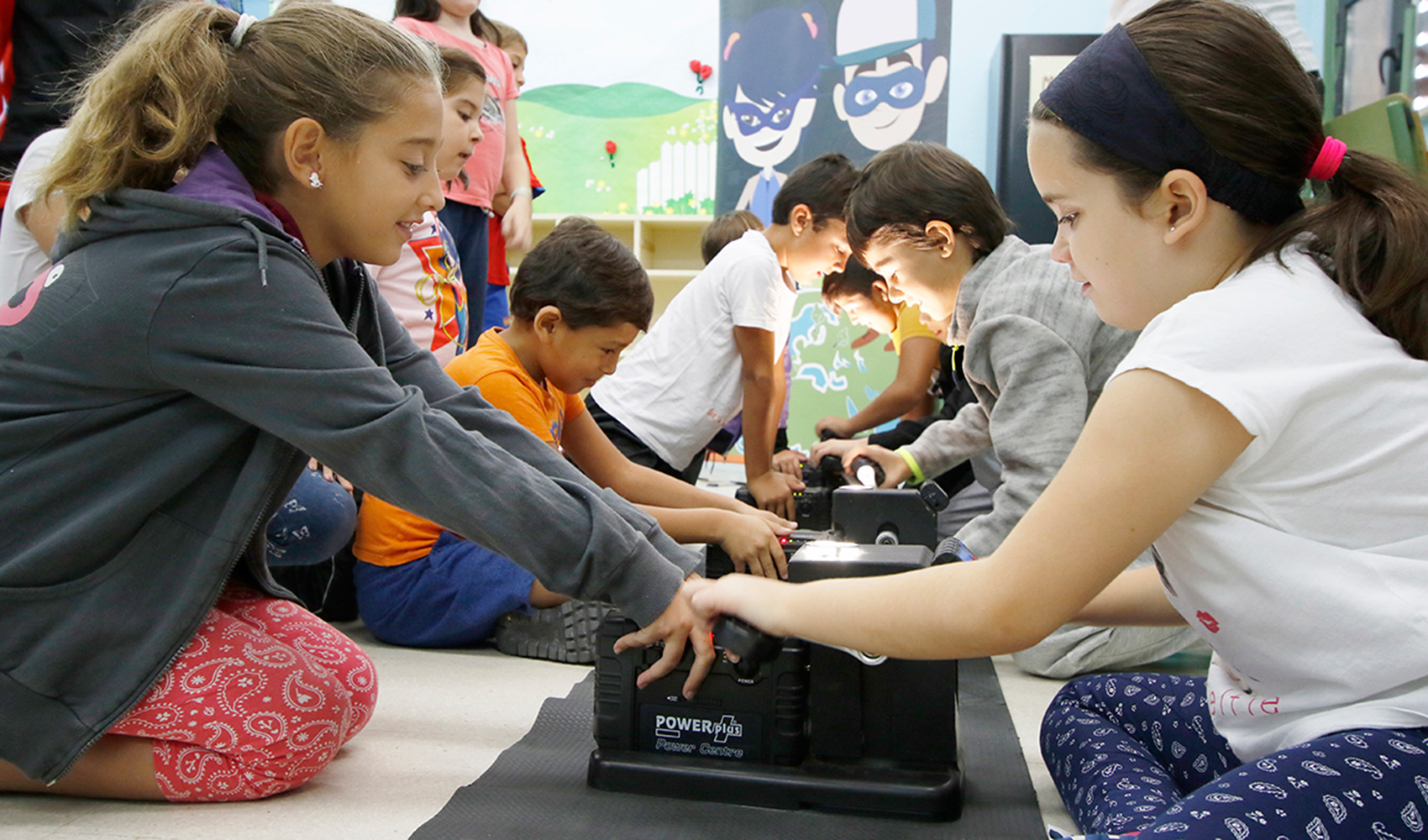 PlayEnergy es un programa que busca acercar el mundo de la electricidad a las aulas