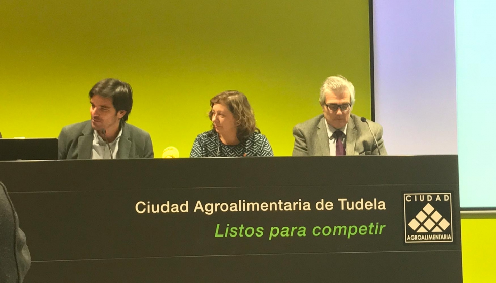 La consejera de Desarrollo Rural del Gobierno de Navarra, Isabel Elizalde, y el alcalde de Tudela, Eneko Larrarte, presidieron el evento...
