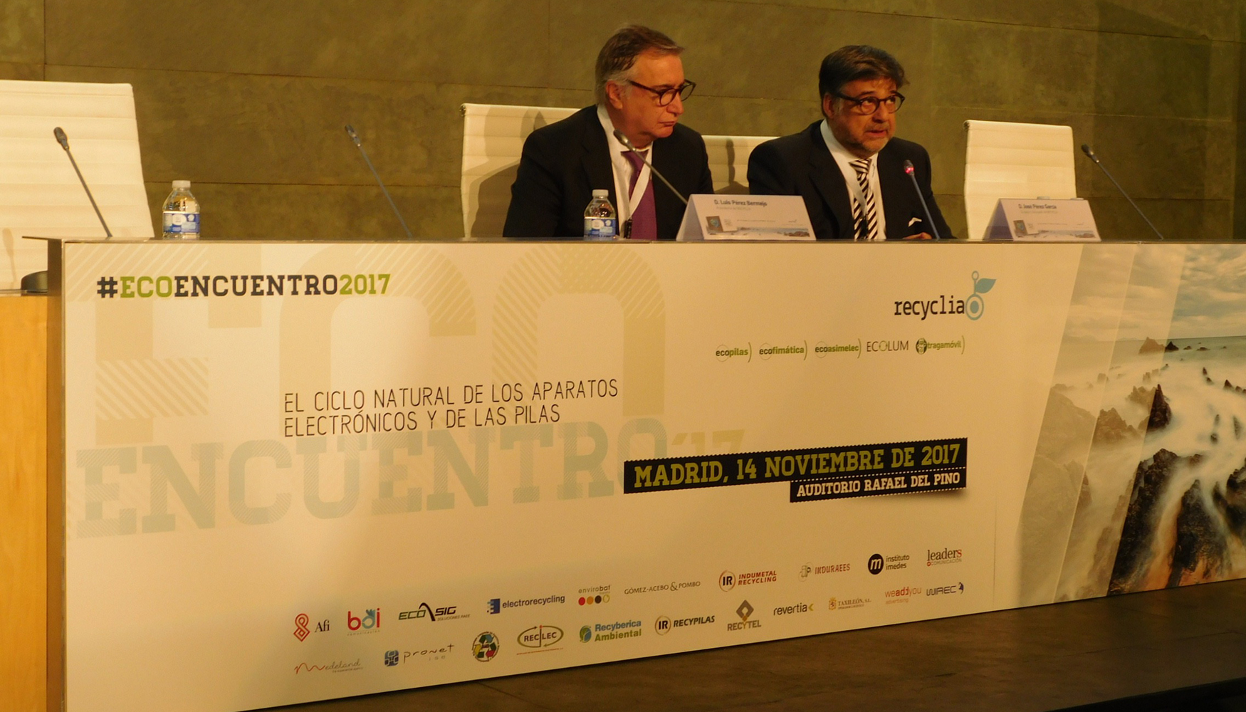 De izquierda a derecha: Luis Prez Bermejo, presidente de Recyclia, y Jos Prez Garca, consejero delegado de Recyclia